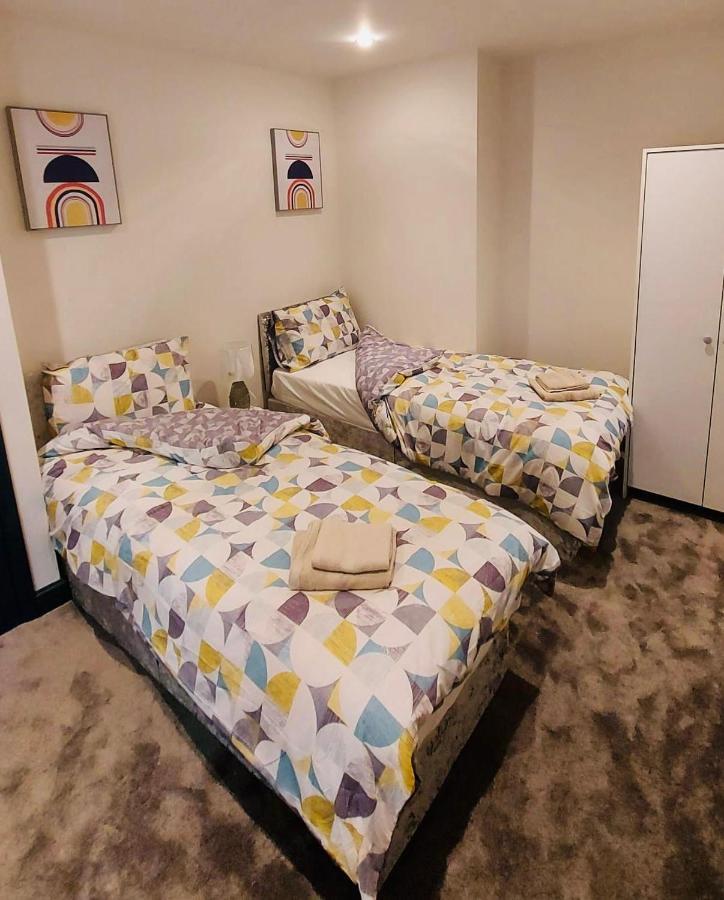 Green Lantern, Private En-Suite Double Bedroom Aveley Exterior photo